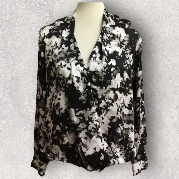 Apt 9 Size M Silky Front Wrap Blouse Top Hi-low Hem Black Gray White - Picture 1 of 6